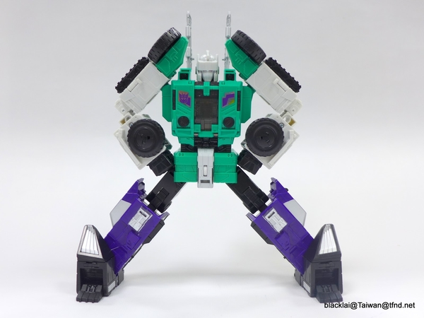 Generations Titans Return Sixshot   In Hand Photos Of Wave 3 Leader Class Figure  (22 of 89)